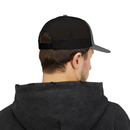 Lion Emblem Trucker Cap – Black Outdoor Adventure Hat