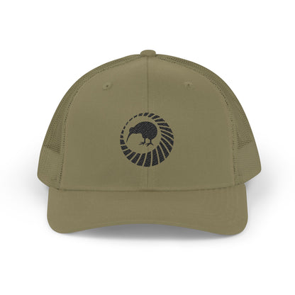 Lion Emblem Trucker Cap – Black Outdoor Adventure Hat